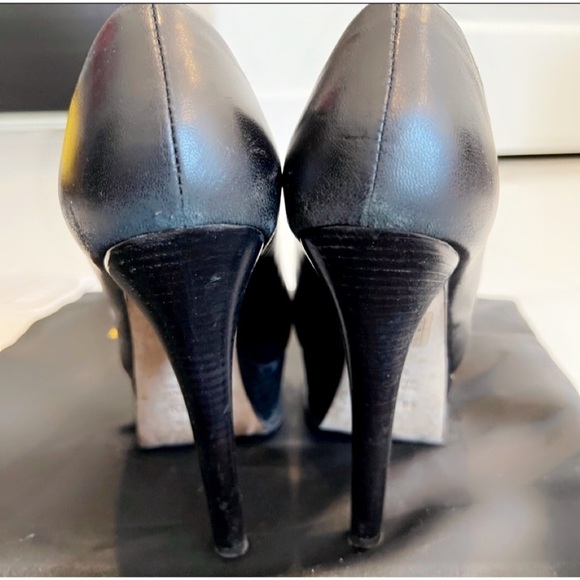 Fendi Decollette Pumps - Picture 5 of 6